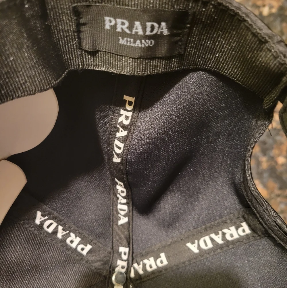 Prada Black Cap with Gold Logo - Picture 8 of 8